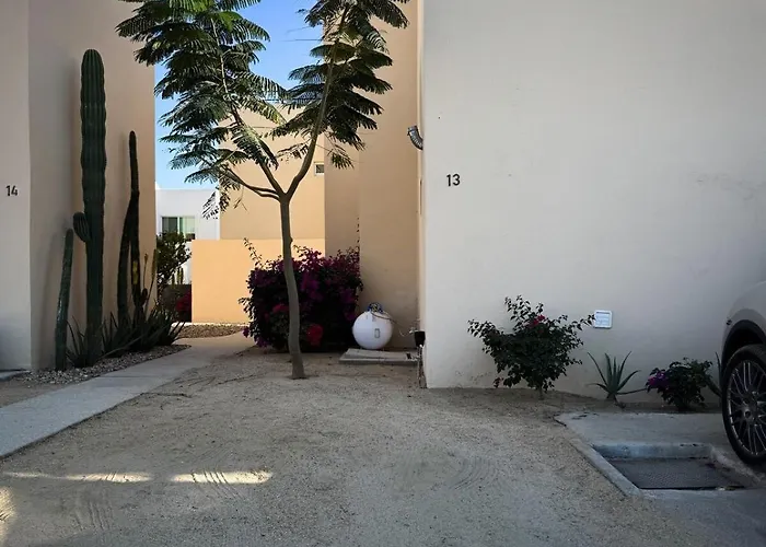 Villa Modern 2br -3ba With Pool And Parking