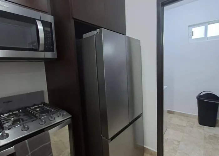 Modern 2br -3ba With Pool And Parking *
