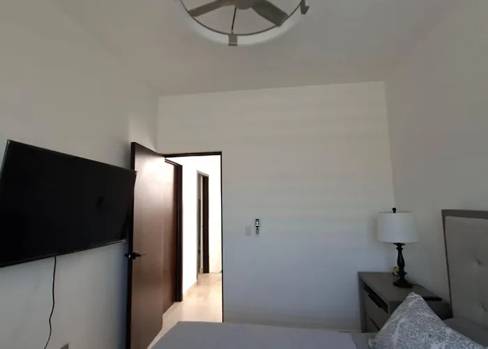 Villa Modern 2br -3ba With Pool And Parking