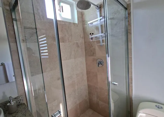Modern 2br -3ba With Pool And Parking Villa *